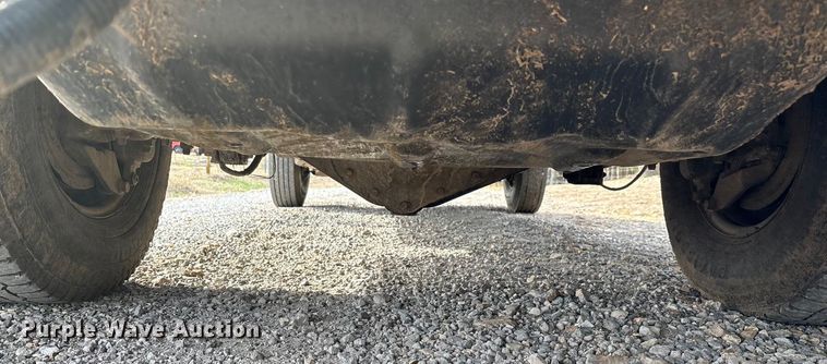 image for item ED2443 2005 GMC Sierra 3500 bale bed pickup truck