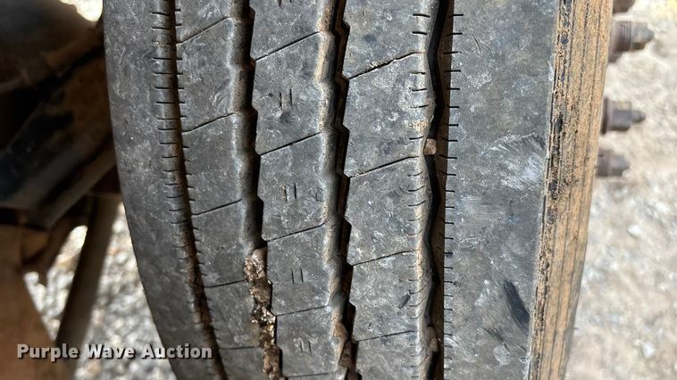 image for item ED2443 2005 GMC Sierra 3500 bale bed pickup truck