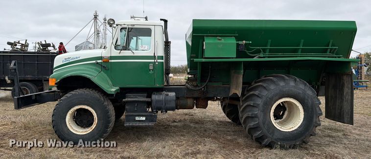 image for item ED5058 2021 International 4900 applicator truck