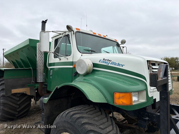 image for item ED5058 2021 International 4900 applicator truck