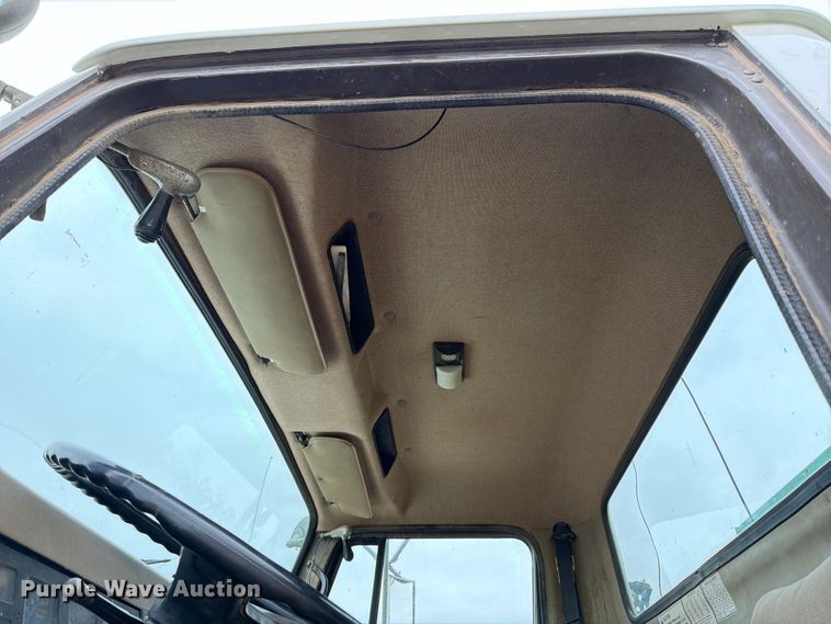 image for item ED5058 2021 International 4900 applicator truck