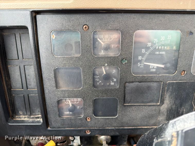 image for item ED5058 2021 International 4900 applicator truck