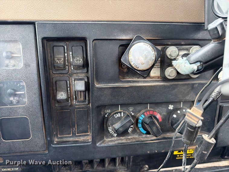 image for item ED5058 2021 International 4900 applicator truck