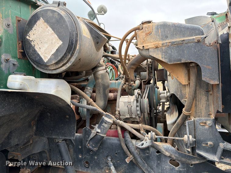 image for item ED5058 2021 International 4900 applicator truck