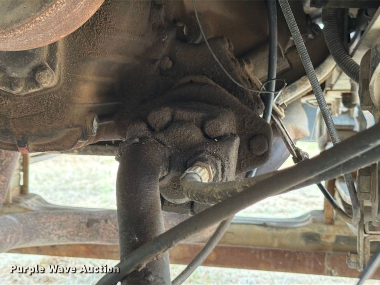 image for item ED5059 1998 GMC C7500 grain truck