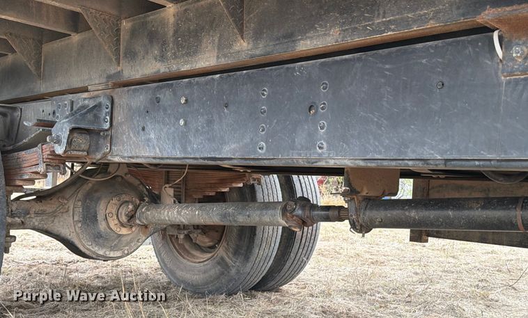 image for item ED5059 1998 GMC C7500 grain truck