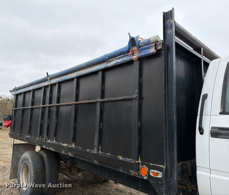 image for item ED5059 1998 GMC C7500 grain truck