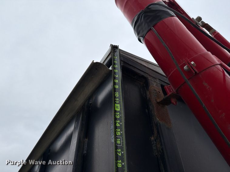 image for item ED5059 1998 GMC C7500 grain truck