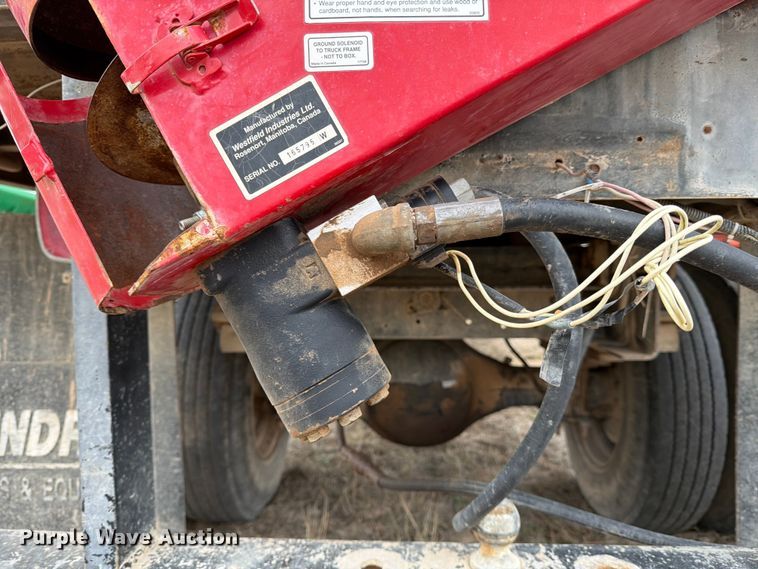 image for item ED5059 1998 GMC C7500 grain truck