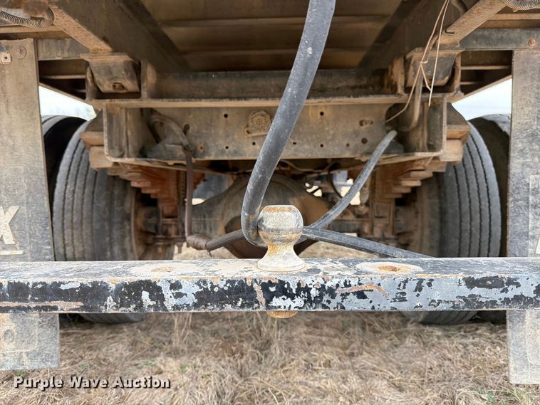 image for item ED5059 1998 GMC C7500 grain truck