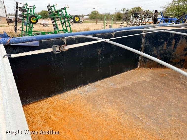 image for item ED5059 1998 GMC C7500 grain truck