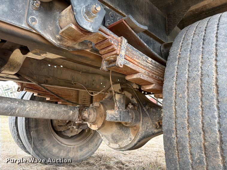 image for item ED5059 1998 GMC C7500 grain truck