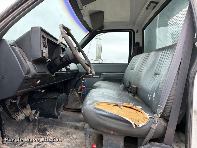 image for item ED5059 1998 GMC C7500 grain truck