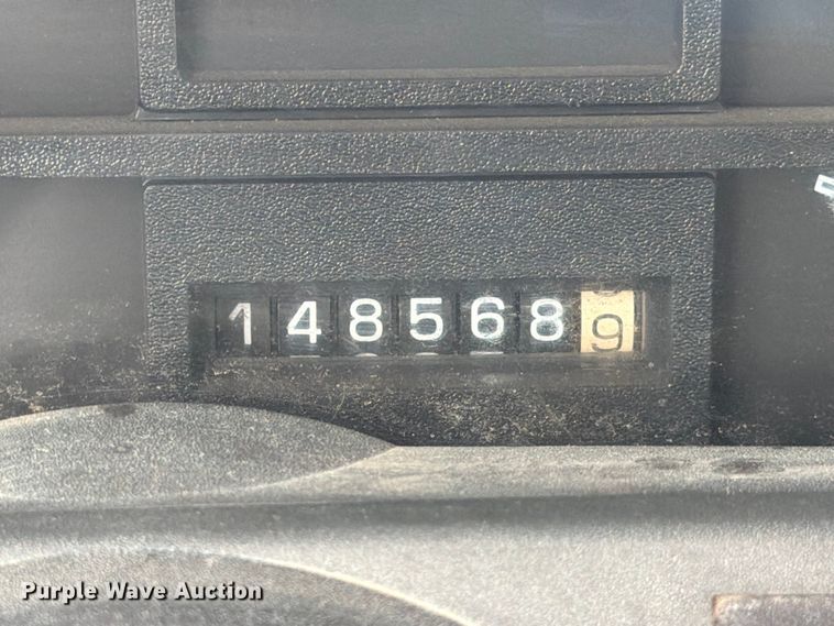 image for item ED5059 1998 GMC C7500 grain truck