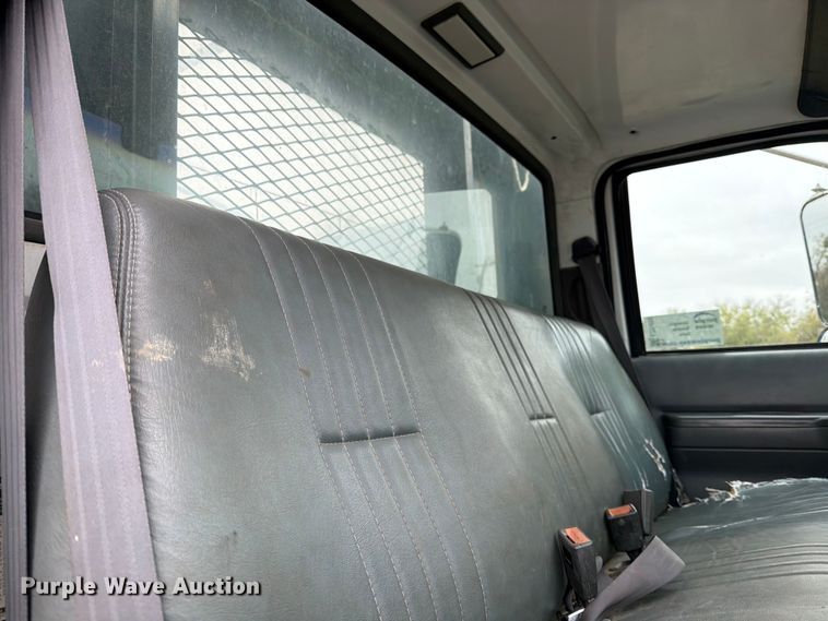 image for item ED5059 1998 GMC C7500 grain truck