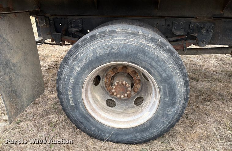 image for item ED5059 1998 GMC C7500 grain truck