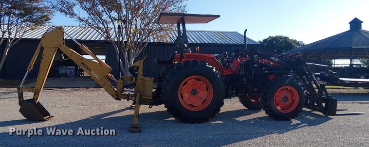 image for item EE1380 Kubota M9000 MFWD tractor