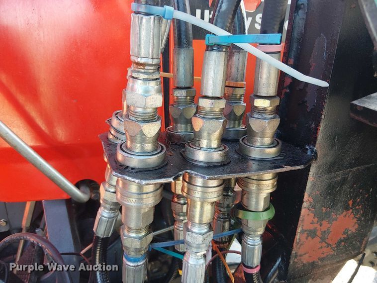 image for item EE1380 Kubota M9000 MFWD tractor