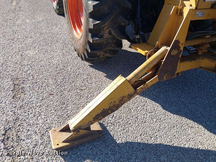 image for item EE1380 Kubota M9000 MFWD tractor