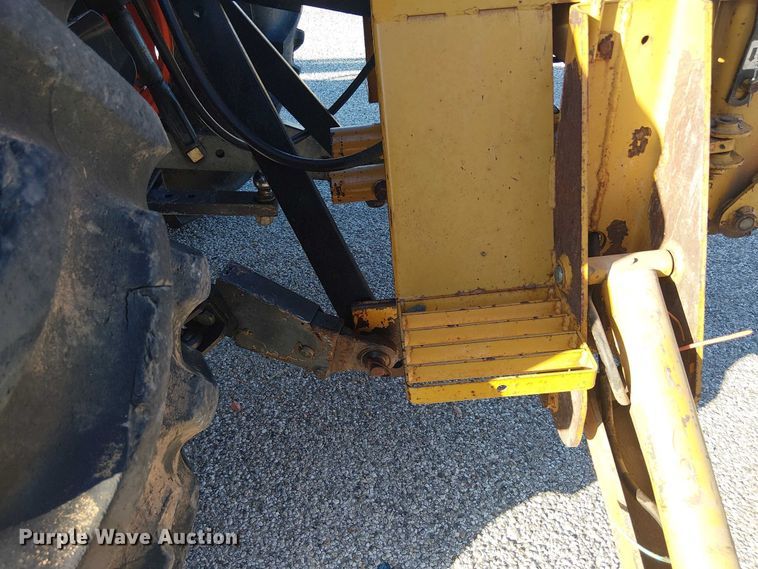 image for item EE1380 Kubota M9000 MFWD tractor