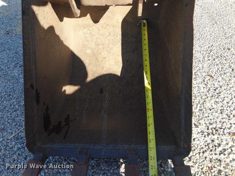 image for item EE1380 Kubota M9000 MFWD tractor