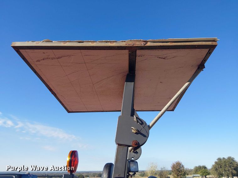 image for item EE1380 Kubota M9000 MFWD tractor