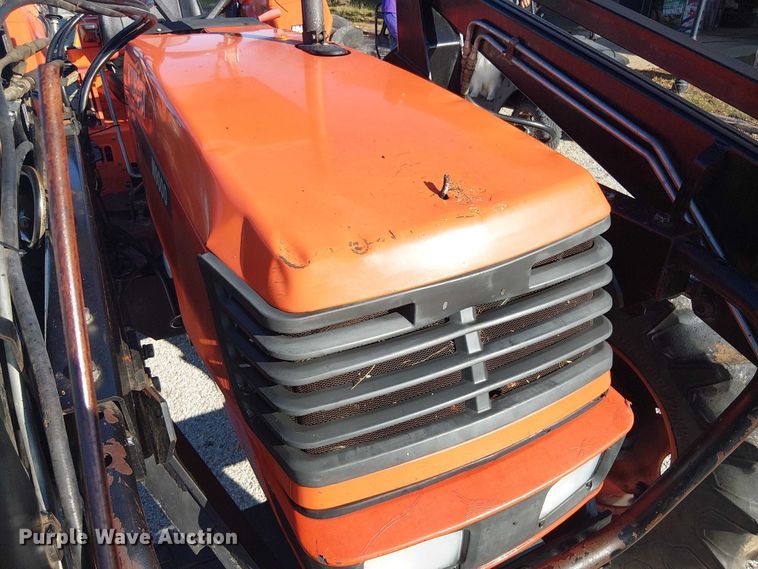 image for item EE1380 Kubota M9000 MFWD tractor