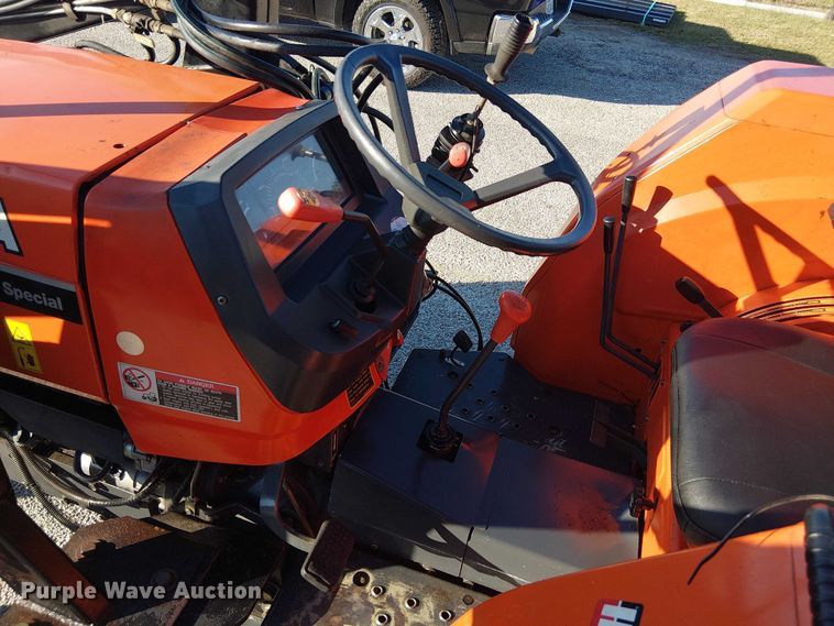 image for item EE1380 Kubota M9000 MFWD tractor