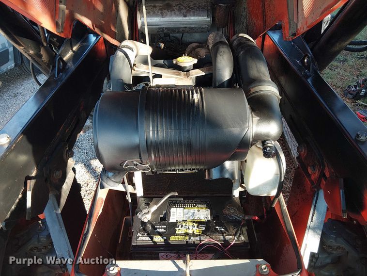 image for item EE1380 Kubota M9000 MFWD tractor