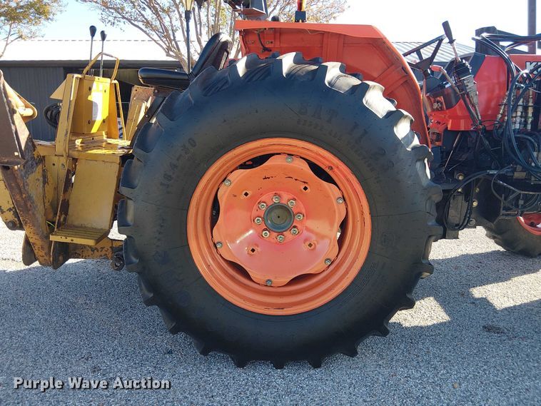image for item EE1380 Kubota M9000 MFWD tractor
