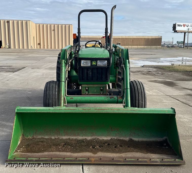 image for item EE3387 2000 John Deere 5205 tractor