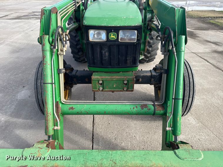 image for item EE3387 2000 John Deere 5205 tractor