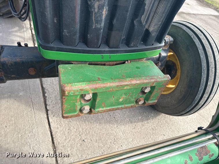 image for item EE3387 2000 John Deere 5205 tractor