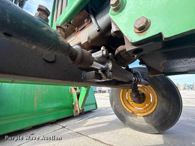 image for item EE3387 2000 John Deere 5205 tractor