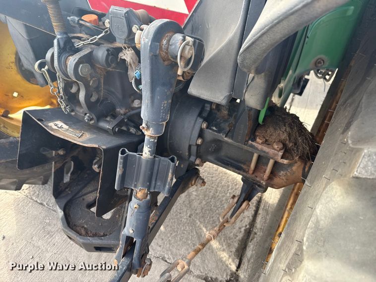 image for item EE3387 2000 John Deere 5205 tractor