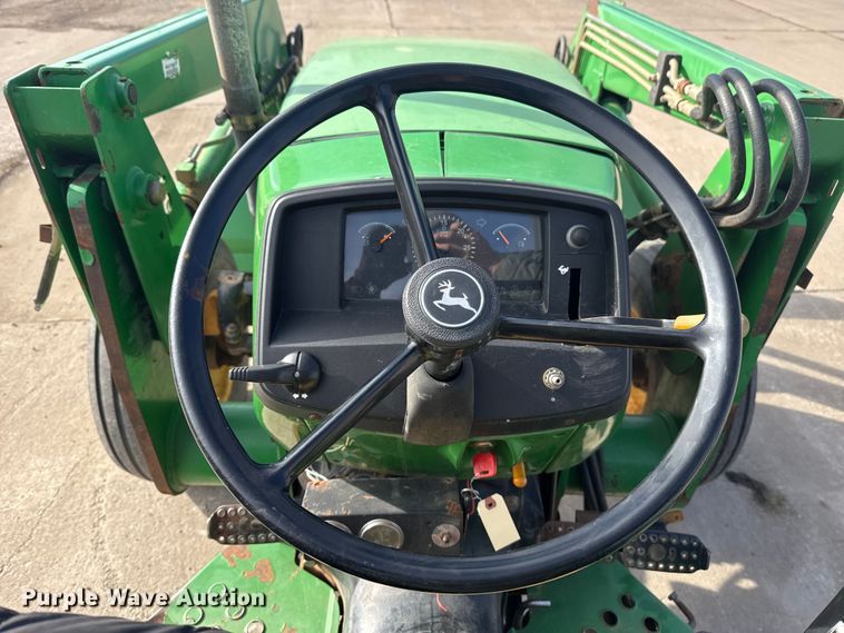 image for item EE3387 2000 John Deere 5205 tractor