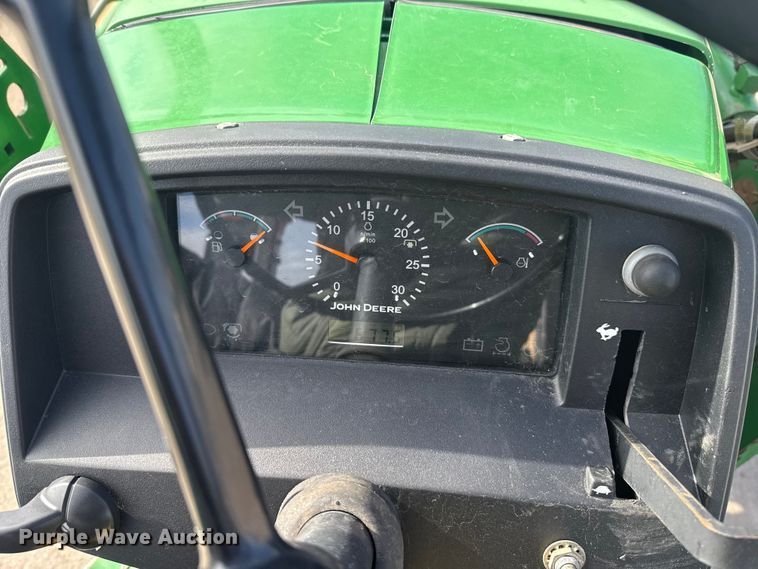 image for item EE3387 2000 John Deere 5205 tractor