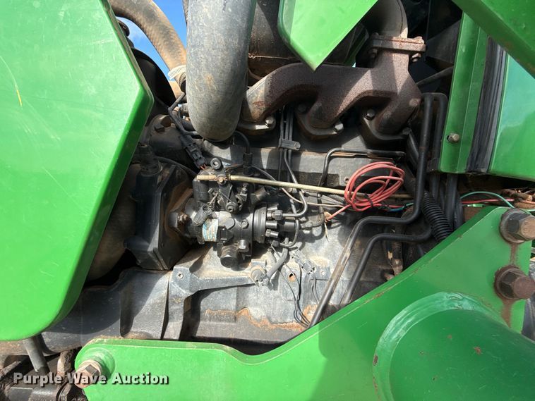 image for item EE3387 2000 John Deere 5205 tractor