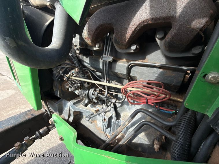 image for item EE3387 2000 John Deere 5205 tractor