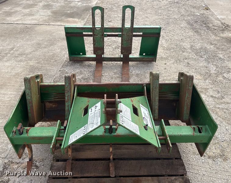image for item EE3389 Ag tractor attachments