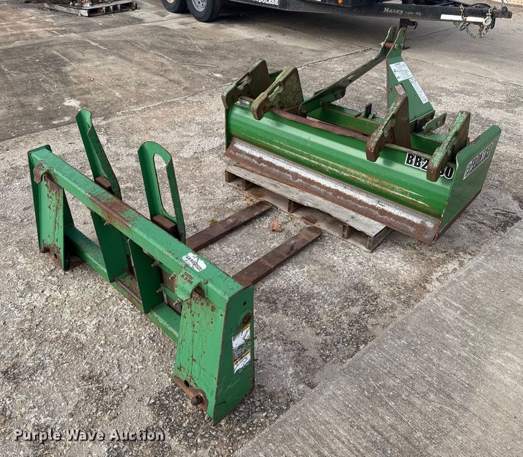 image for item EE3389 Ag tractor attachments