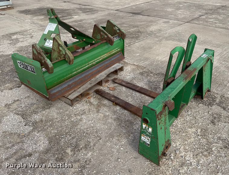 image for item EE3389 Ag tractor attachments