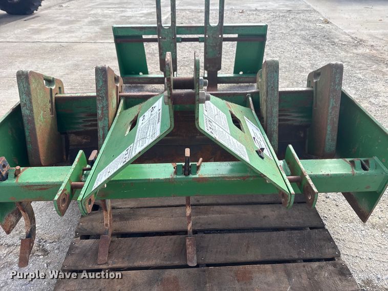 image for item EE3389 Ag tractor attachments