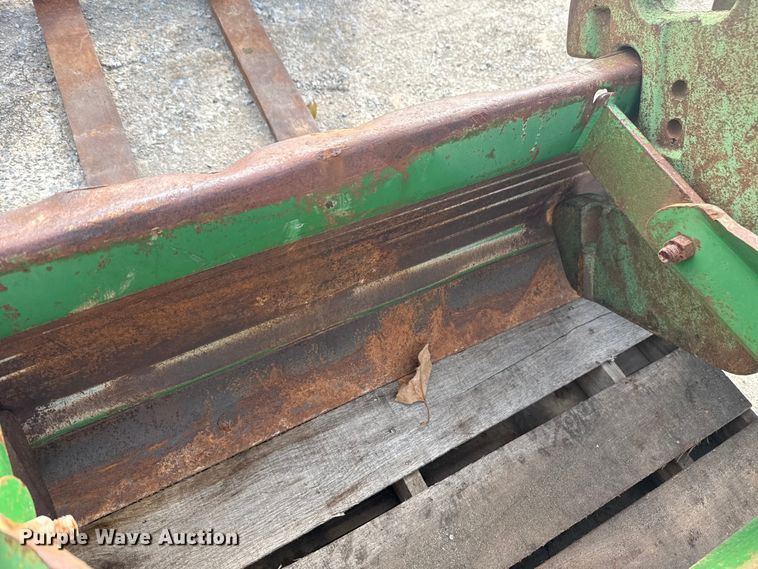 image for item EE3389 Ag tractor attachments