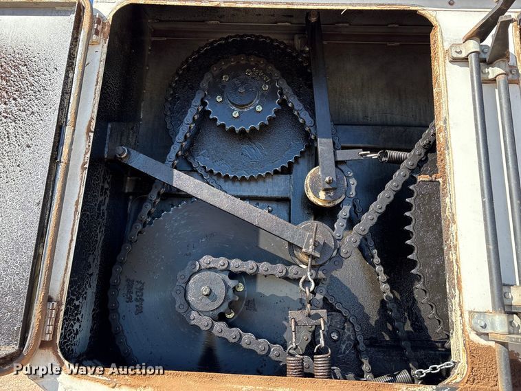 image for item EF6143 2007 International 4300 feed mixer truck