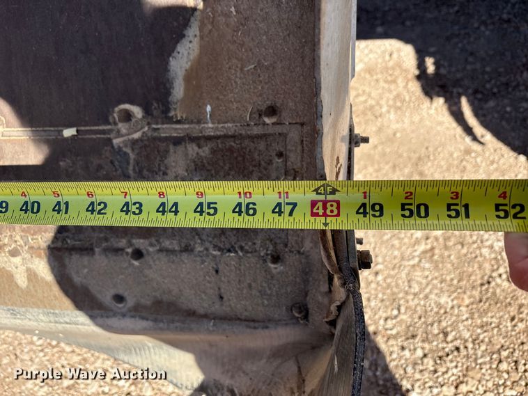 image for item EF6143 2007 International 4300 feed mixer truck