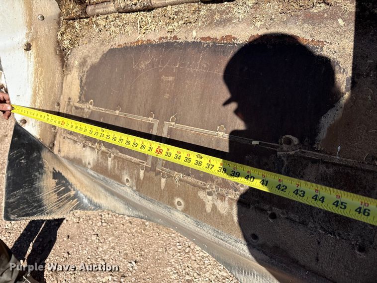 image for item EF6143 2007 International 4300 feed mixer truck