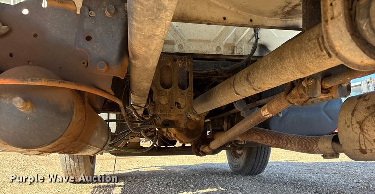 image for item EF6143 2007 International 4300 feed mixer truck