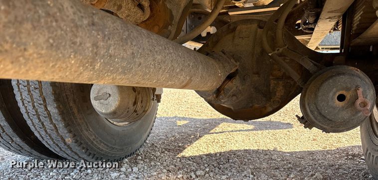 image for item EF6143 2007 International 4300 feed mixer truck