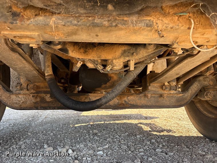 image for item EF6143 2007 International 4300 feed mixer truck